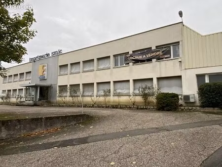local industriel 5 500 m²