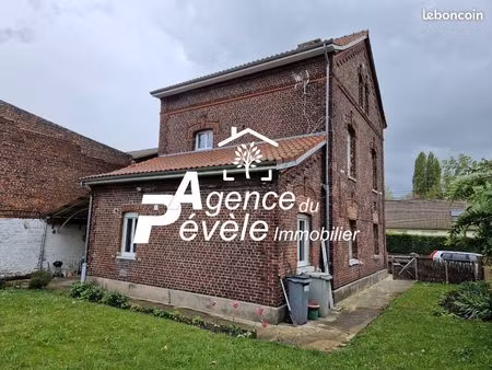 immeuble 7 pièces 190 m²