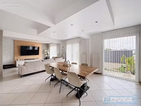 maison 7 pièces 171 m²