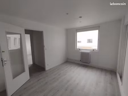 location bureaux divisible de 10m2 à 105 m2