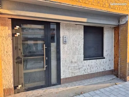 local d'activité 70 m²