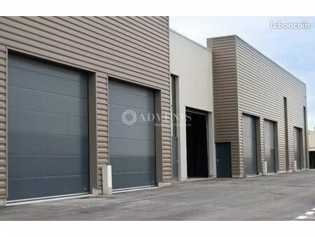 local d'activité 246 m²