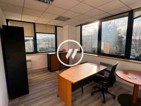 local bureaux 84 m²
