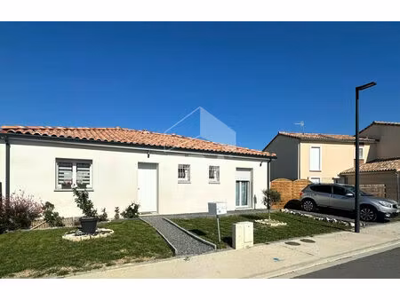 maison brens 4 pièce(s) 83.75 m2