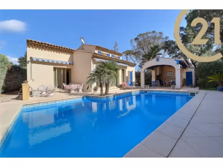 villa 6 pieces avec piscine