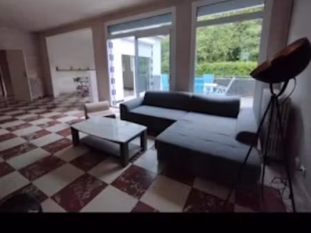 location meublée appartement 6 pièces 150 m² à montreuil (93100)  3 500 €