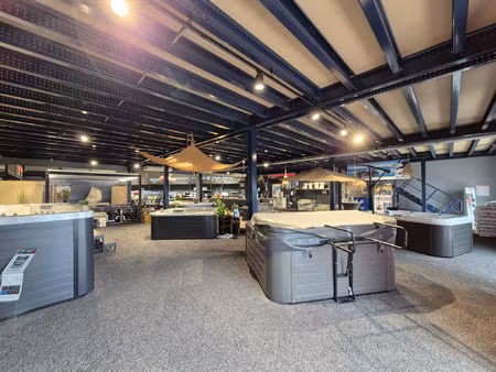 local commercial 1000m2 saint-esteve