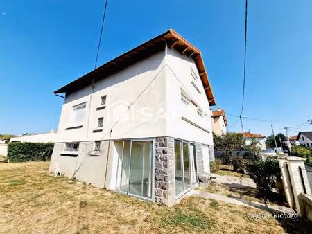 maison familiale 5 pieces de 141m2 avec jardin clos :espace  confort et potentiel a saisir