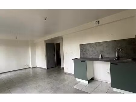 location appartement  51.33 m² t-3 à beautor  450 €