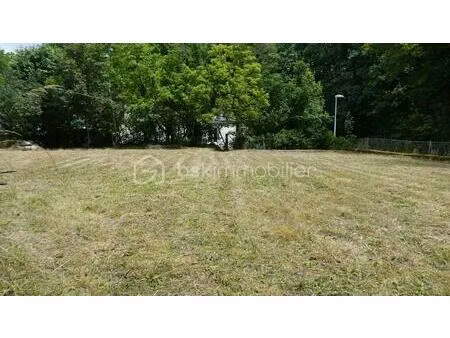 terrain de 559 98 m² à cheille