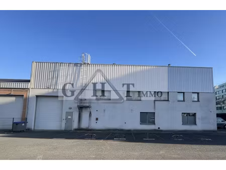 entrepôt & bureaux 1188 m²