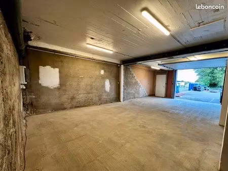 1 local / box de 50 m² – accès camion  porte sectionnelle électrique – chomérac (07210)