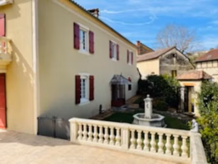 maison de caractère de type 7 avec jardin - saint laurent le