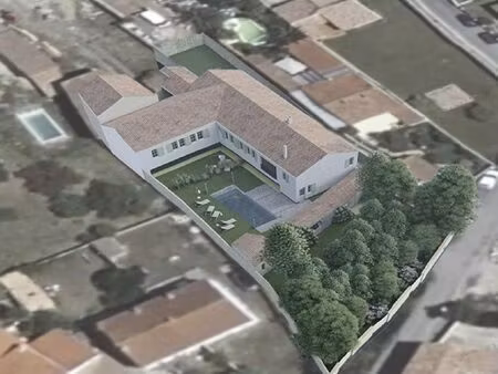 unique sur l'île de ré : terrain de 1678m² en coeur de vill