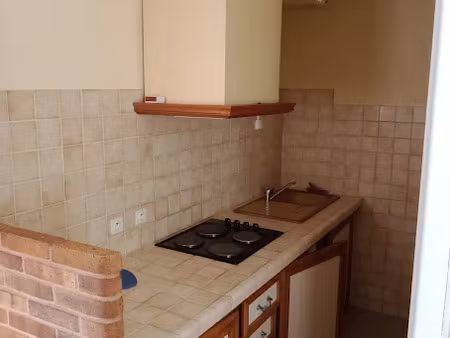 location meublée appartement 1 pièce 29 m² à pont-saint-esprit (30130)  nan €