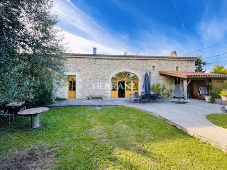 magnifique maison en pierre au coeur de l'entre-deux-mers de