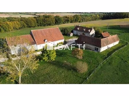 propriété 3 logements sur terrain de 3 5ha