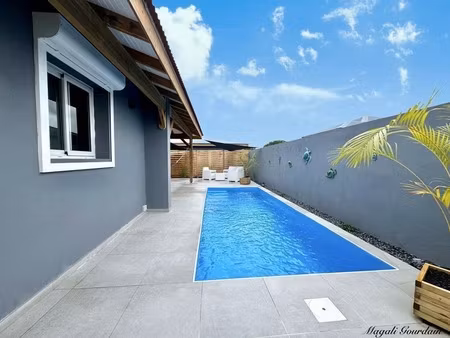 maison de plain pied recente avec piscine - saint francois