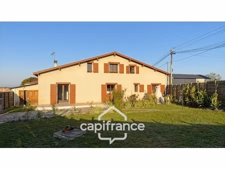 maison familiale 4 chambres au cœur du village de habas (40)