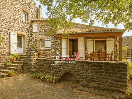 charmante maison de hameau sur les hauteurs