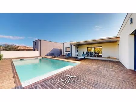 en exclusivite - plain pied - 3 chambres dont une suite - studio - 2 chambres d'appoint - 