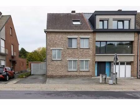 ruime halfopen woning met tuin nabij centrum bornem