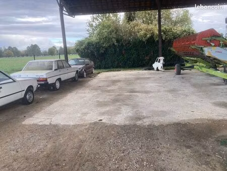 emplacement 12 mètres de long dans hangar