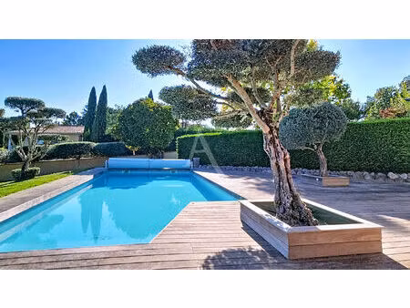 vente maison 7 pièces  240.00m²  rouffiac