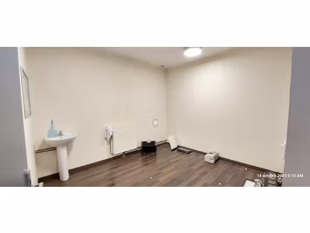 location local commercial 410m² cambrai 59400