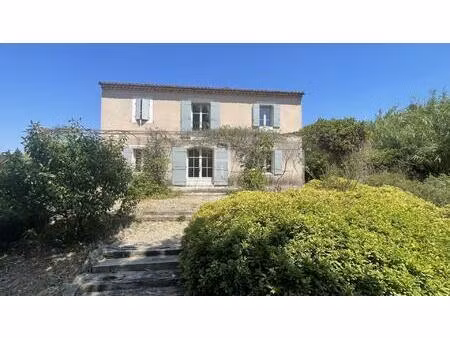 maussane   quartier calme sur très beau terrain 