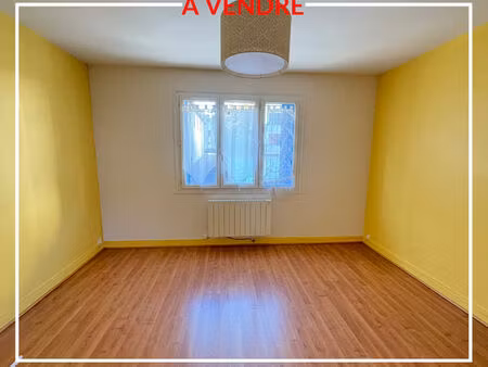 vente appartement 1 pièces 31m2 voiron 38500 - 65000 € - surface privée