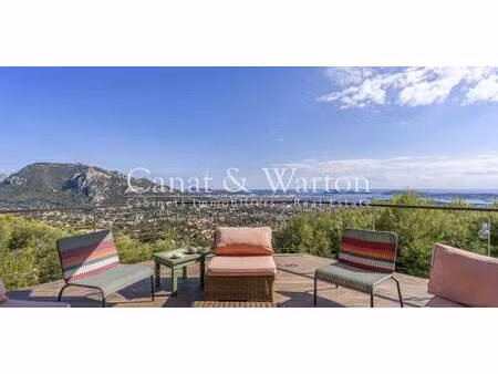 maison avec piscine et jardin toulon (83)