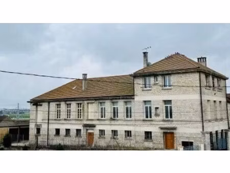 à vendre ensemble immobilier à varennes sur seine