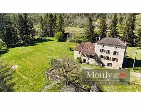 maison en pierre avec dependance entrte quercy et perigord