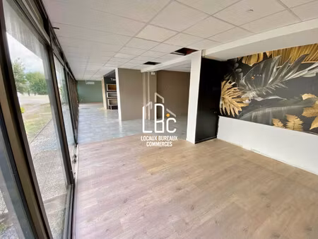 location local commercial 170m² reze 44400