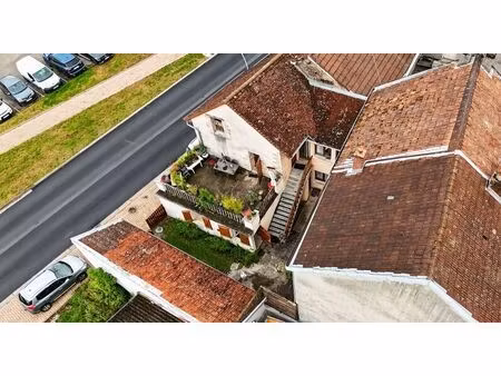 vente immeuble 167 m² montmorot (39570)