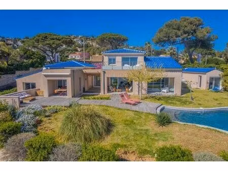 villa de luxe de 4 pièces en location les issambres  provence-alpes-côte d'azur