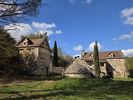 ensemble immobilier du 18ème sur 5962m2 de terrain