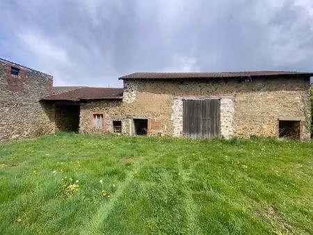 grange à rénover à jourgnac sur 1000 m2 de terrain