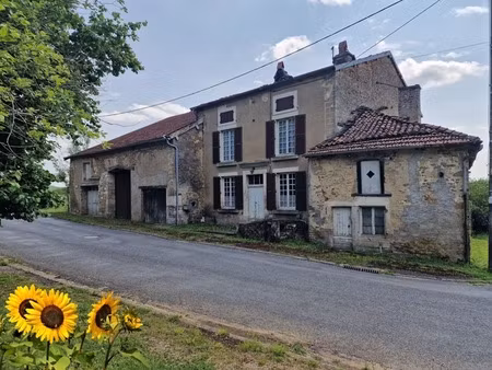 maison à vendre 5 pièces secteur bourmont (52) ensemble immobilier à réhabiliter complètem