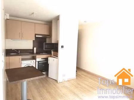 location appartement 2 pièces 32 m² à villefranche-de-rouergue (12200)  595 €