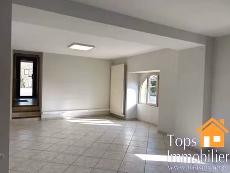 location appartement 4 pièces 100 m² à villefranche-de-rouergue (12200)  1 120 €