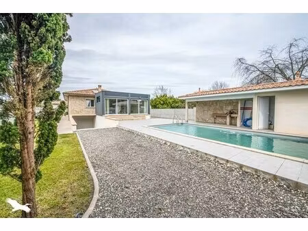 maison de luxe à vendre dans le quartier chemin long-garies