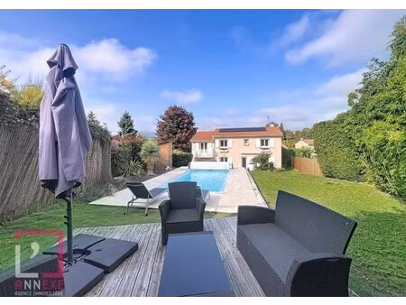 maison de luxe à vendre à cailloux-sur-fontaines