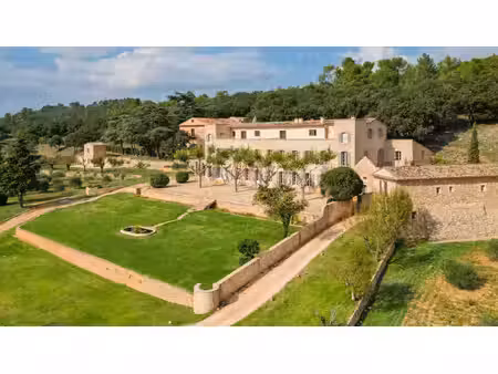 propriété viticole à vendre à fox-amphoux