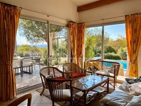 maison de luxe à vendre à saint-maximin