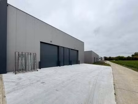 nouvel entrepôt à louer dans le pae de verlaine