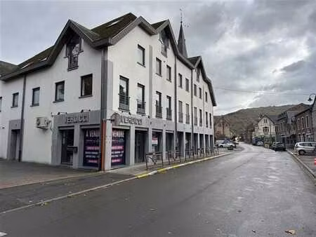 bureau d'une superficie totale de 117m2