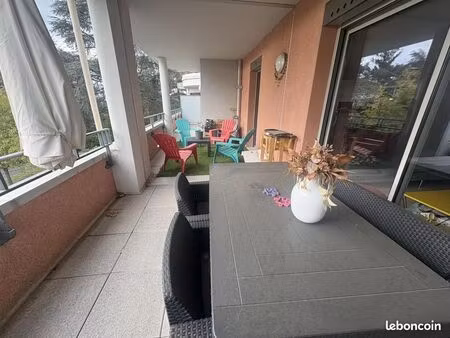 appartement 3 pièces 81 m²