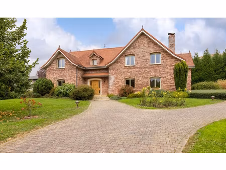 vente d'une propriété de 346 m2 habitables à anzin-saint-aub